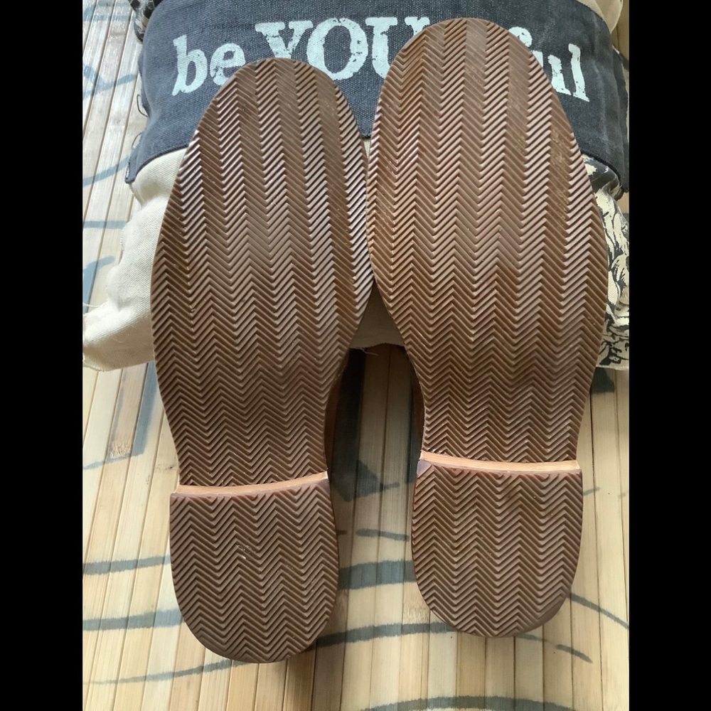 Cole Haan - Picture 5 of 5